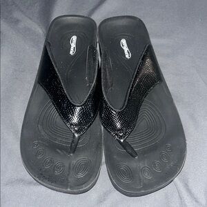 Black Women's Flip Flops size 8